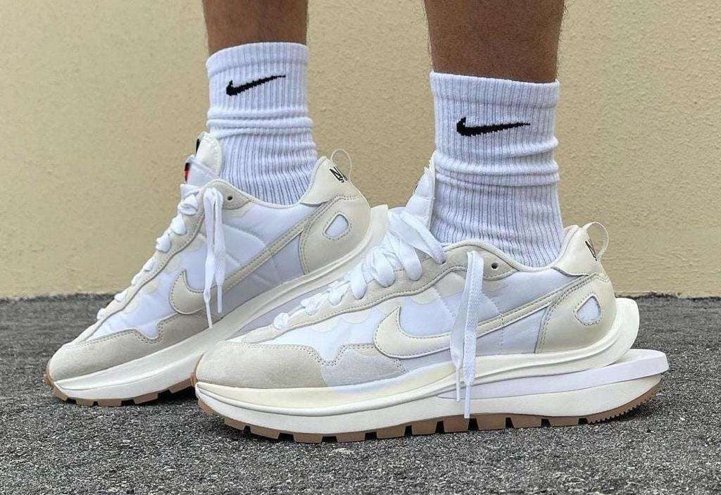 NIKE SACAI