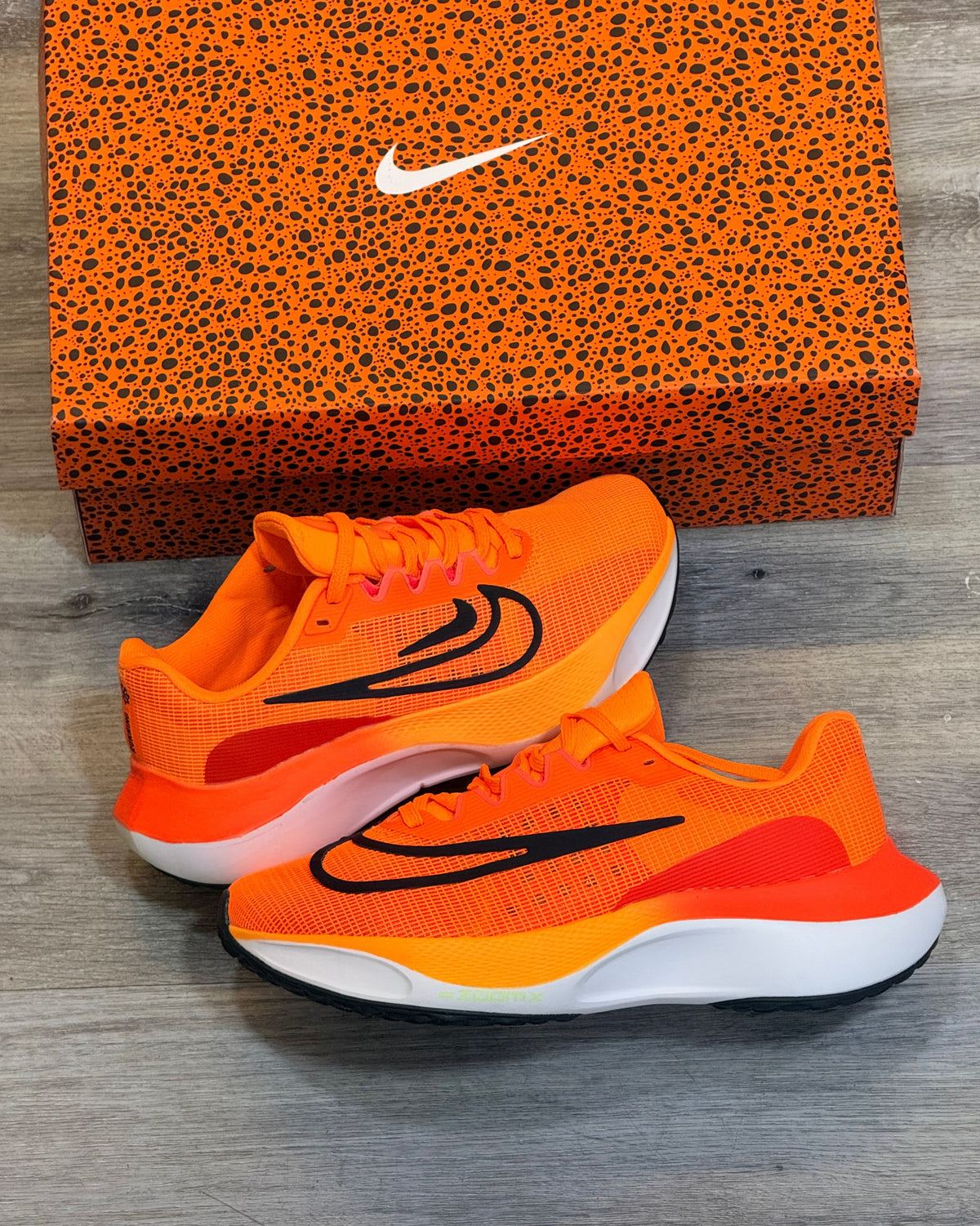 NIKE ZOOM FLY 5