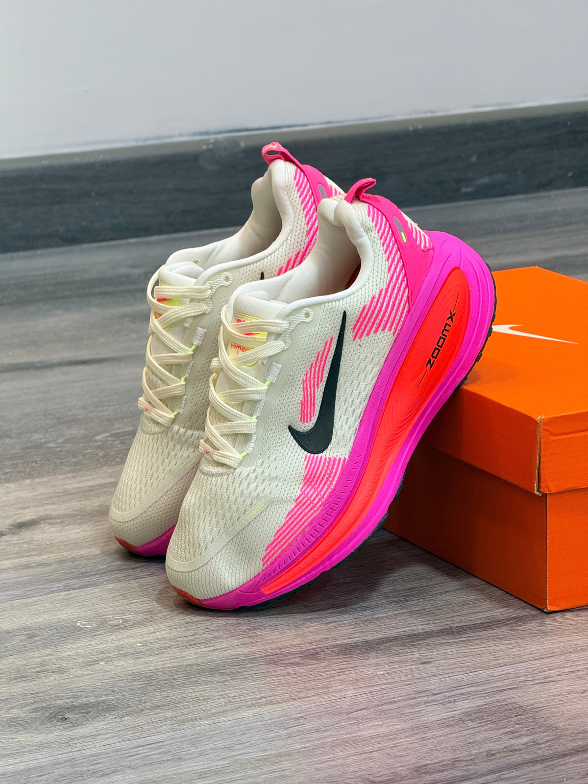 NIKE VOMERO 18