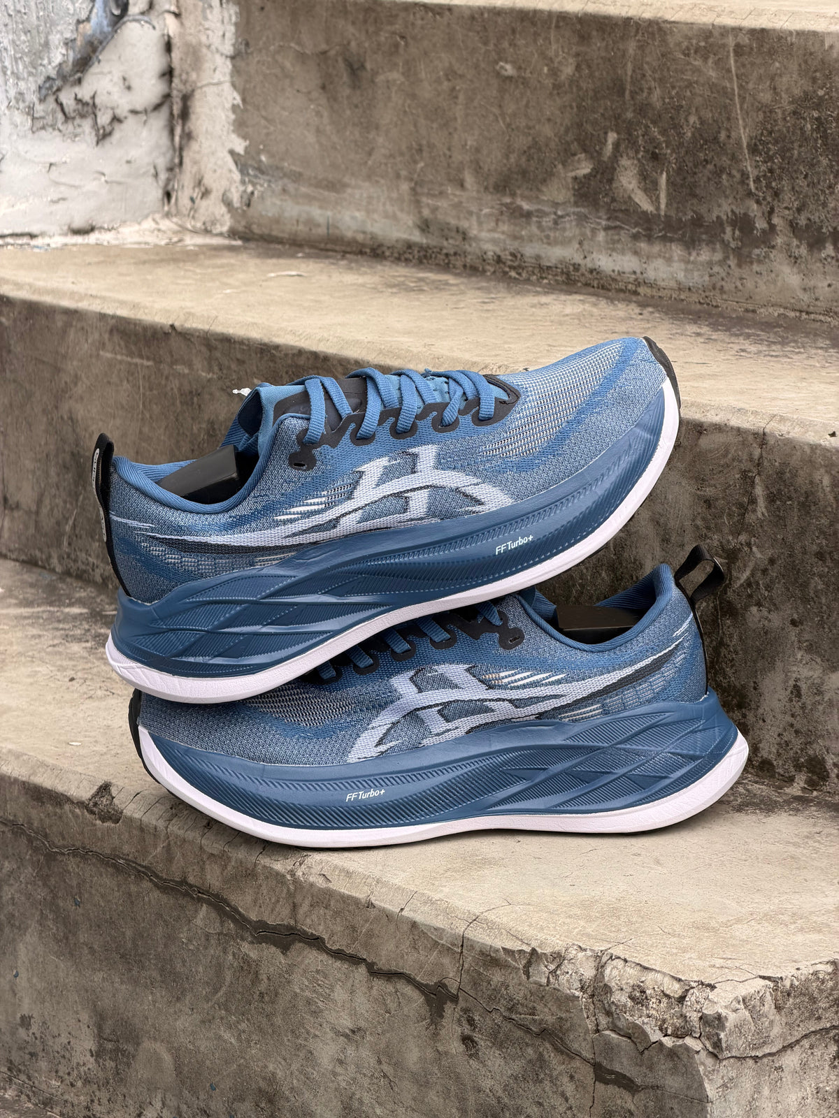 ASICS SUPERBLAST 2