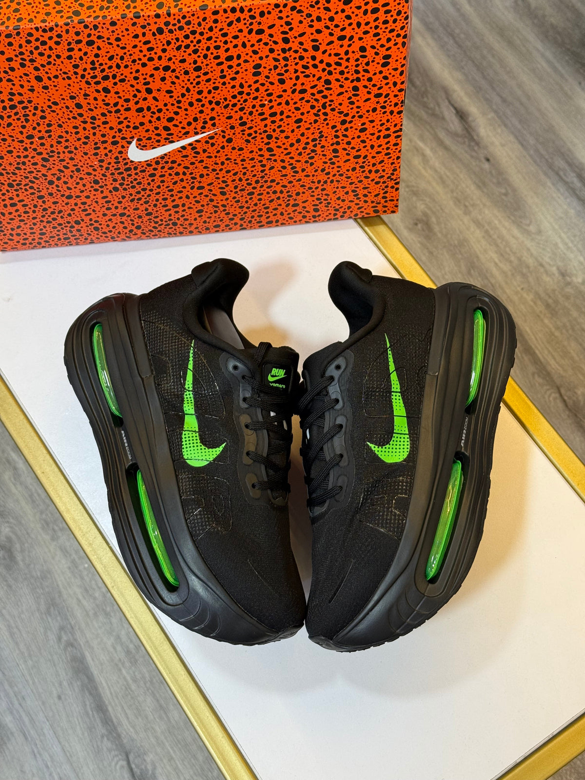 NIKE VOMERO PREMIUM