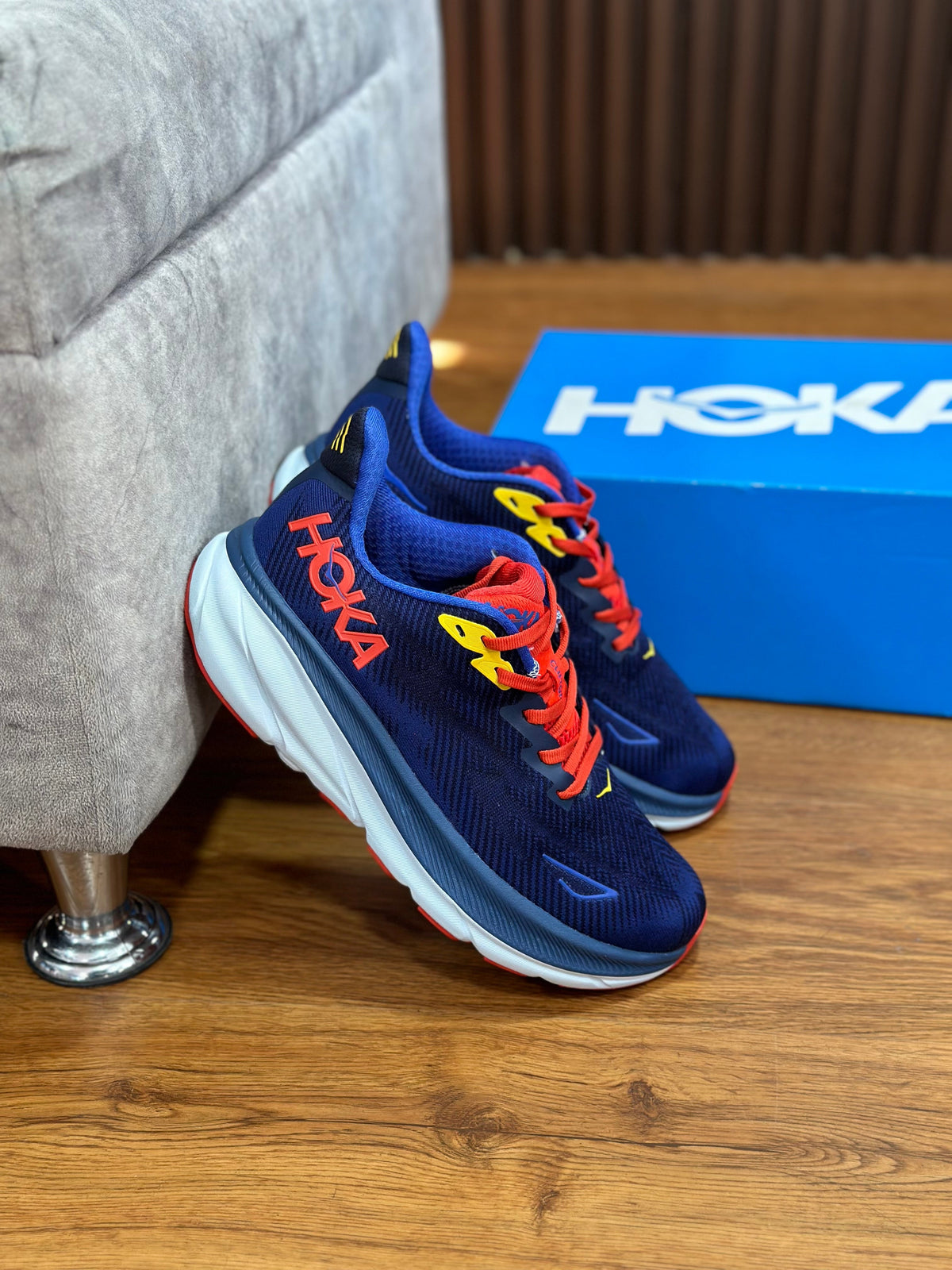 HOKA CLIFTON 9