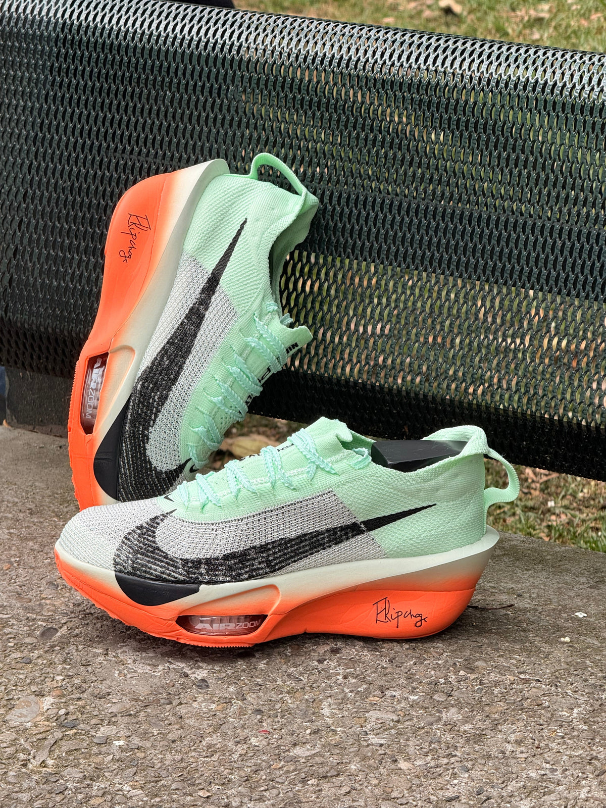 NIKE ALPHA FLY 3