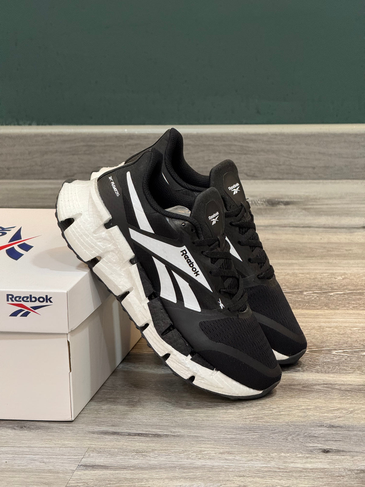 REEBOK FLOATZIG