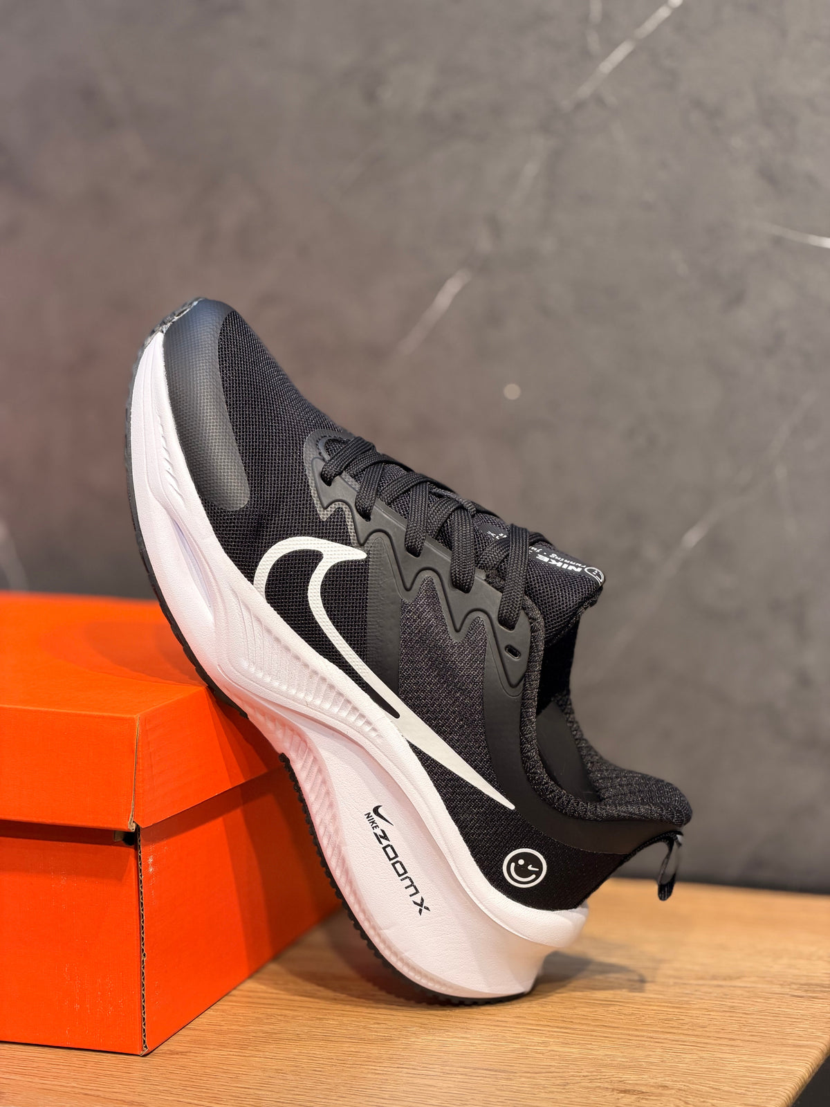 NIKE ZOOM X