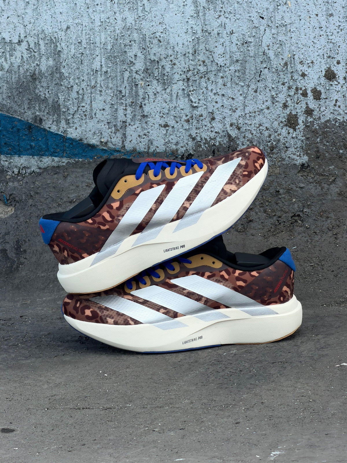 ADIDAS SL
