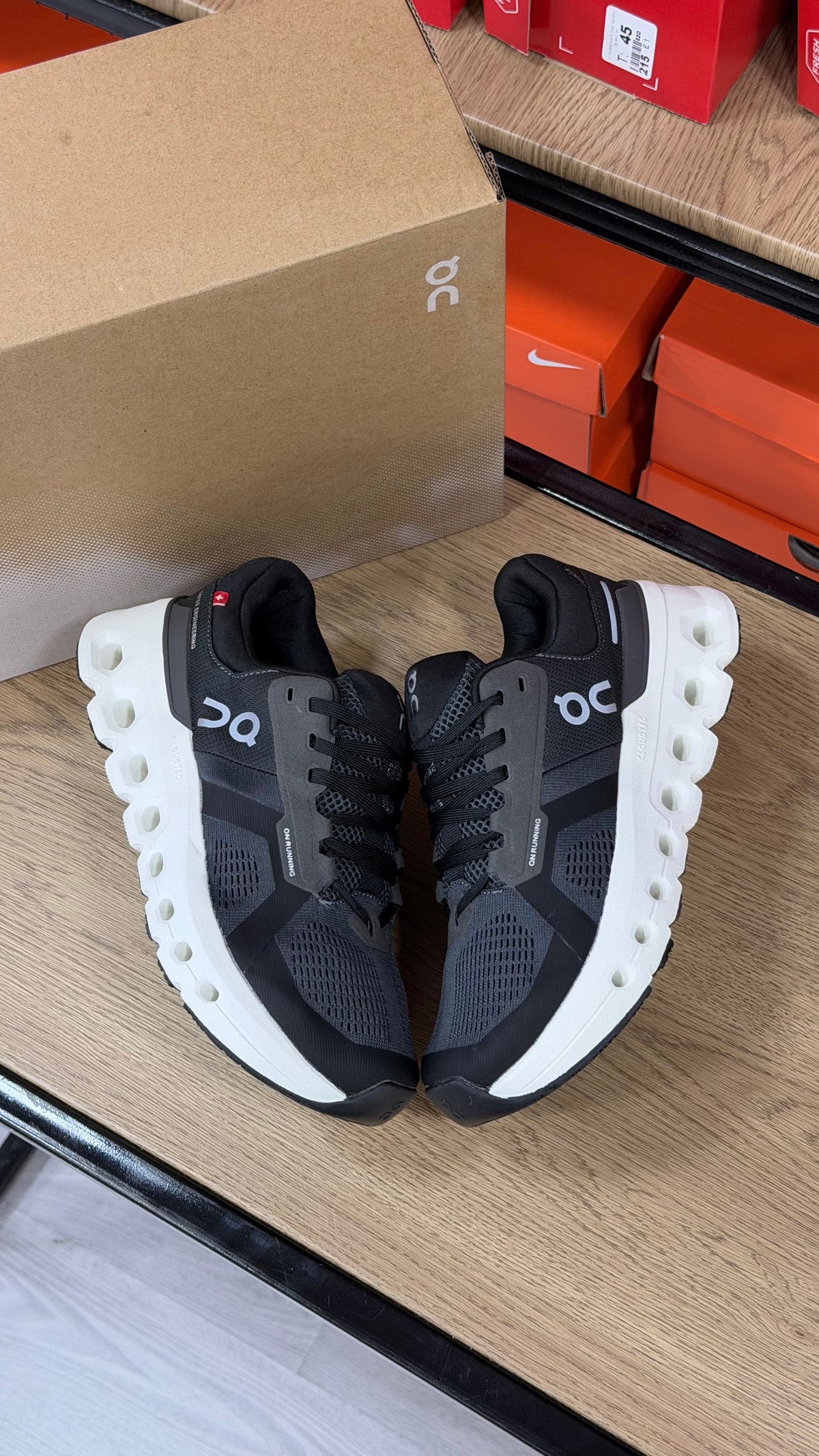 ON CLOUDRUNNER 2