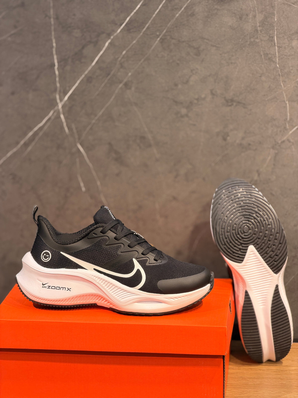 NIKE ZOOM X