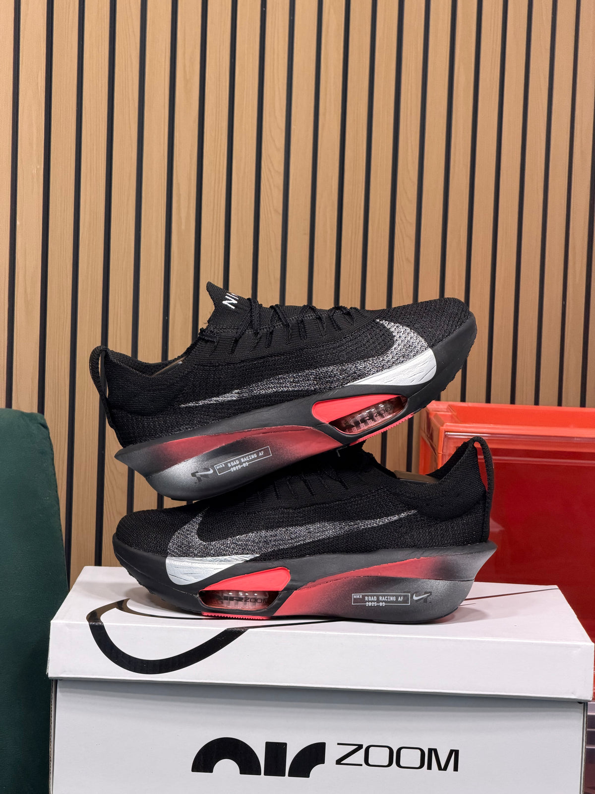 NIKE ALPHA FLY 2