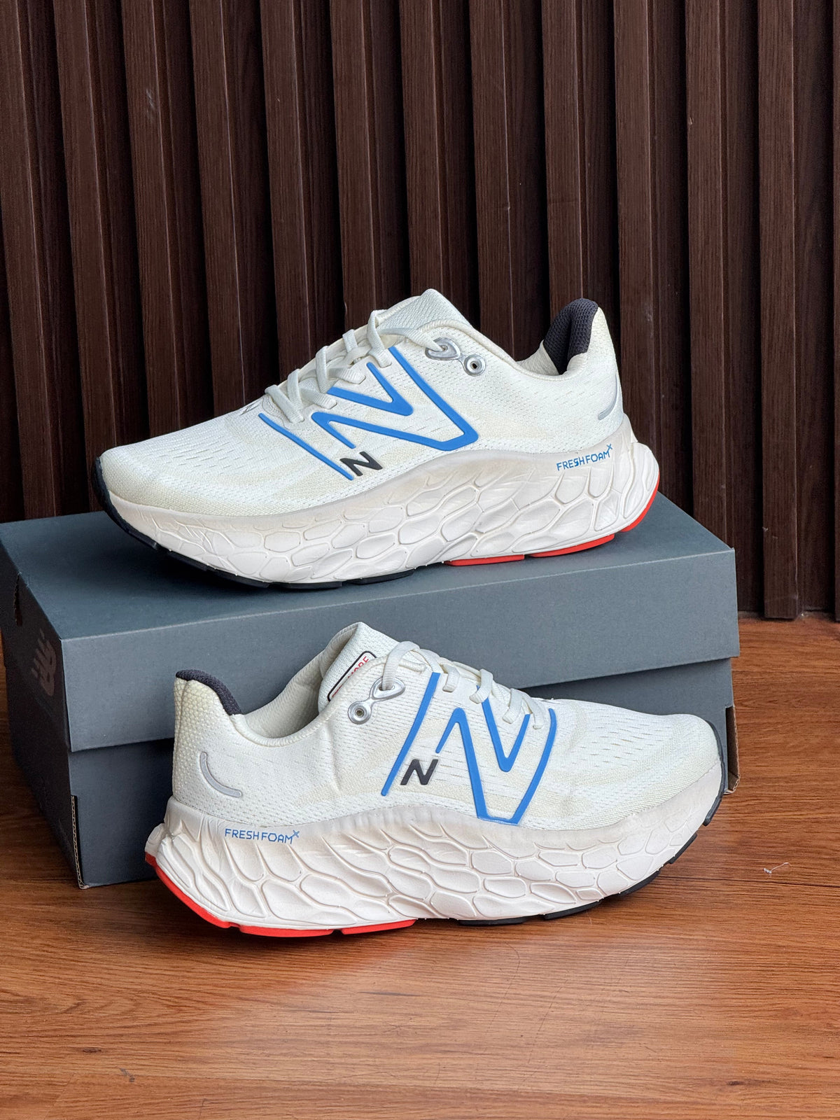 NEW BALANCE