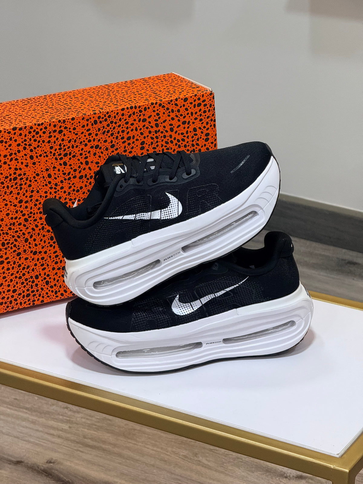 NIKE VOMERO PREMIUM