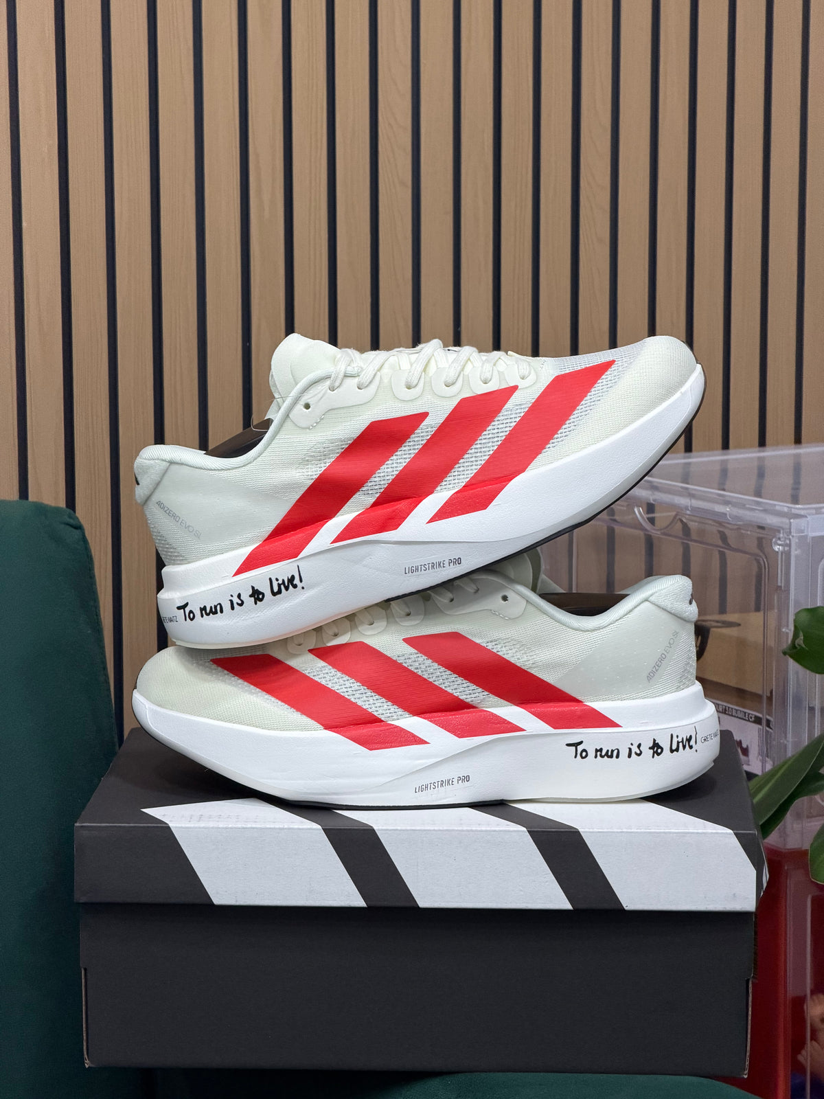 ADIZERO EVO SL