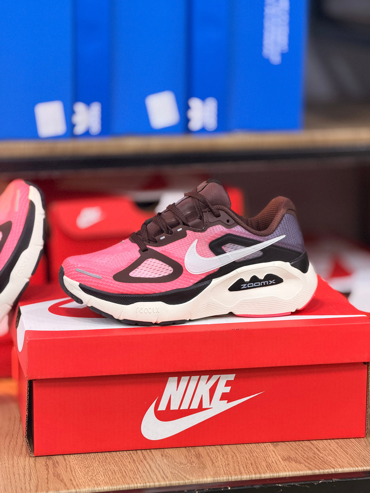 NIKE STRUCTURE PLUS