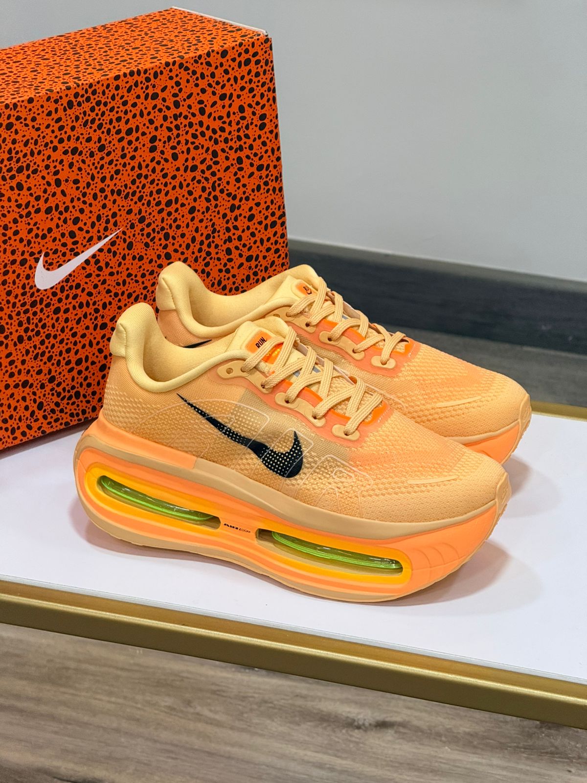 NIKE VOMERO PREMIUM