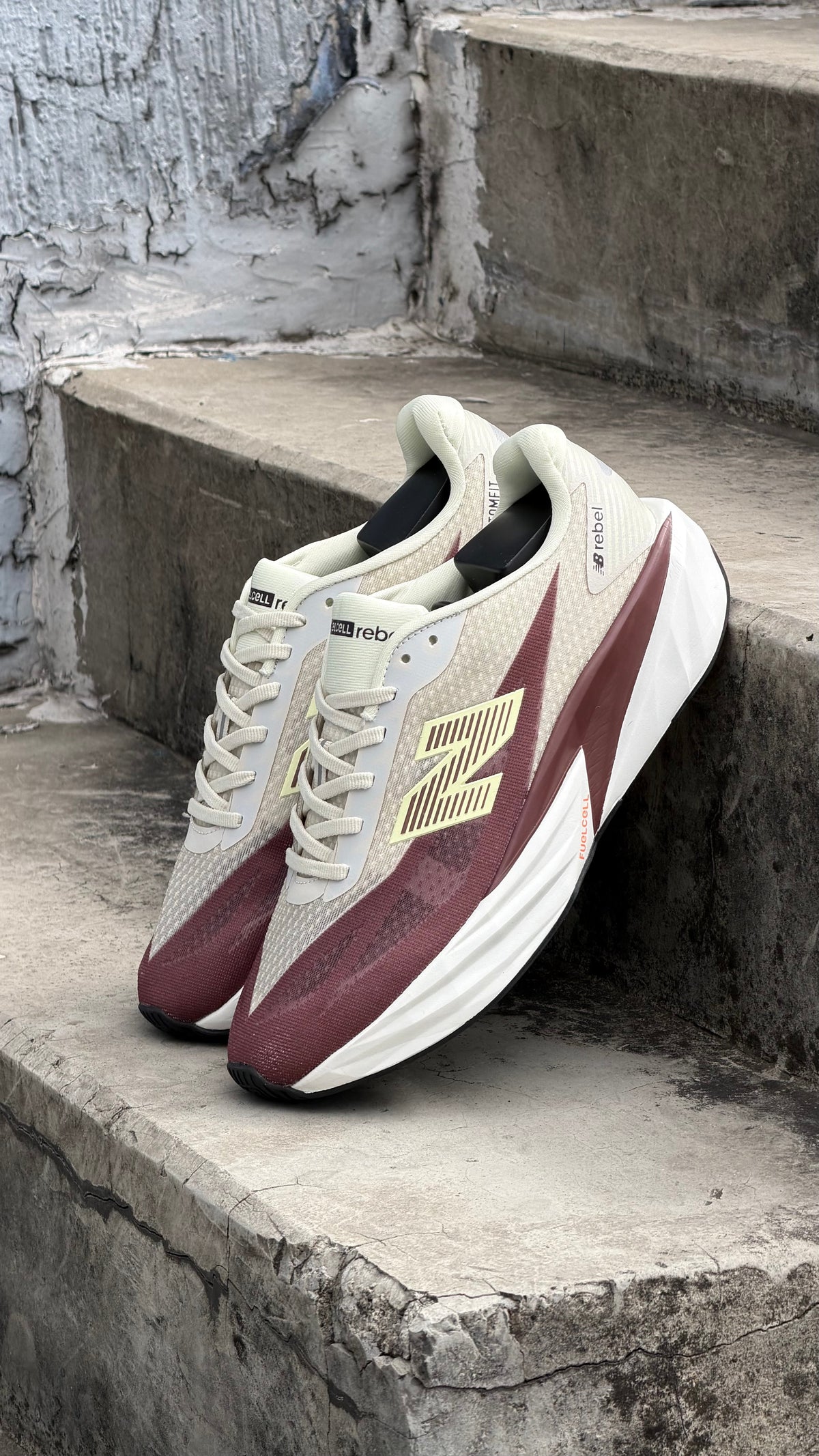 NEW BALANCE REBEL