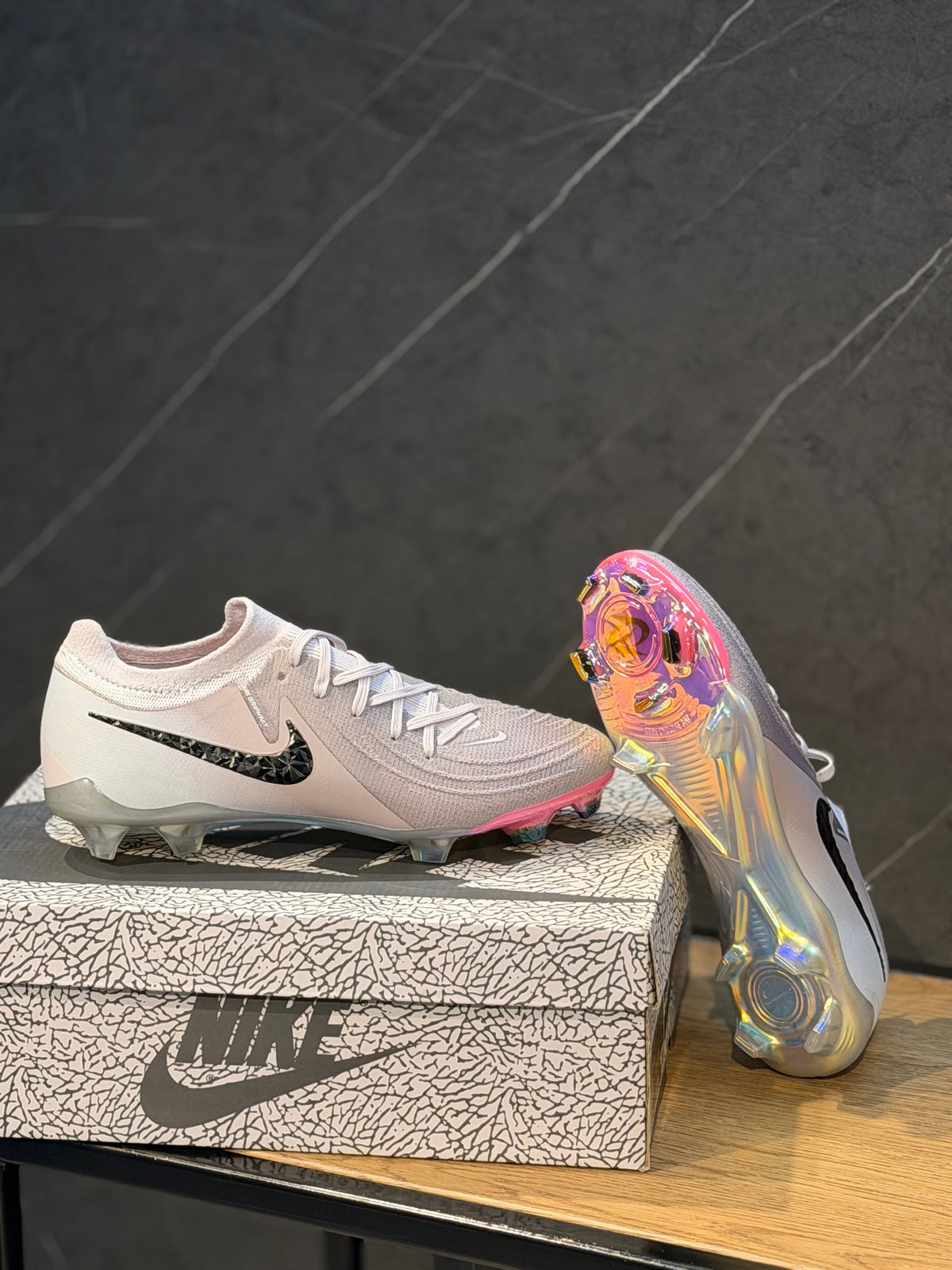 NIKE GUAYO GAMA MEDIA