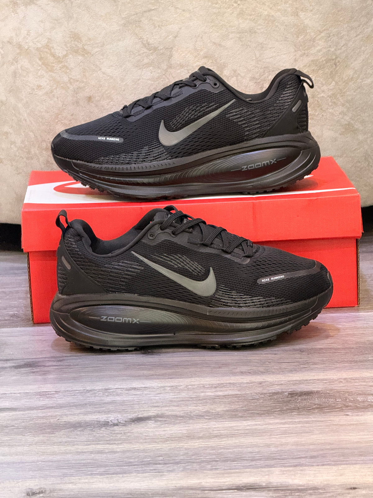 NIKE VOMERO 18
