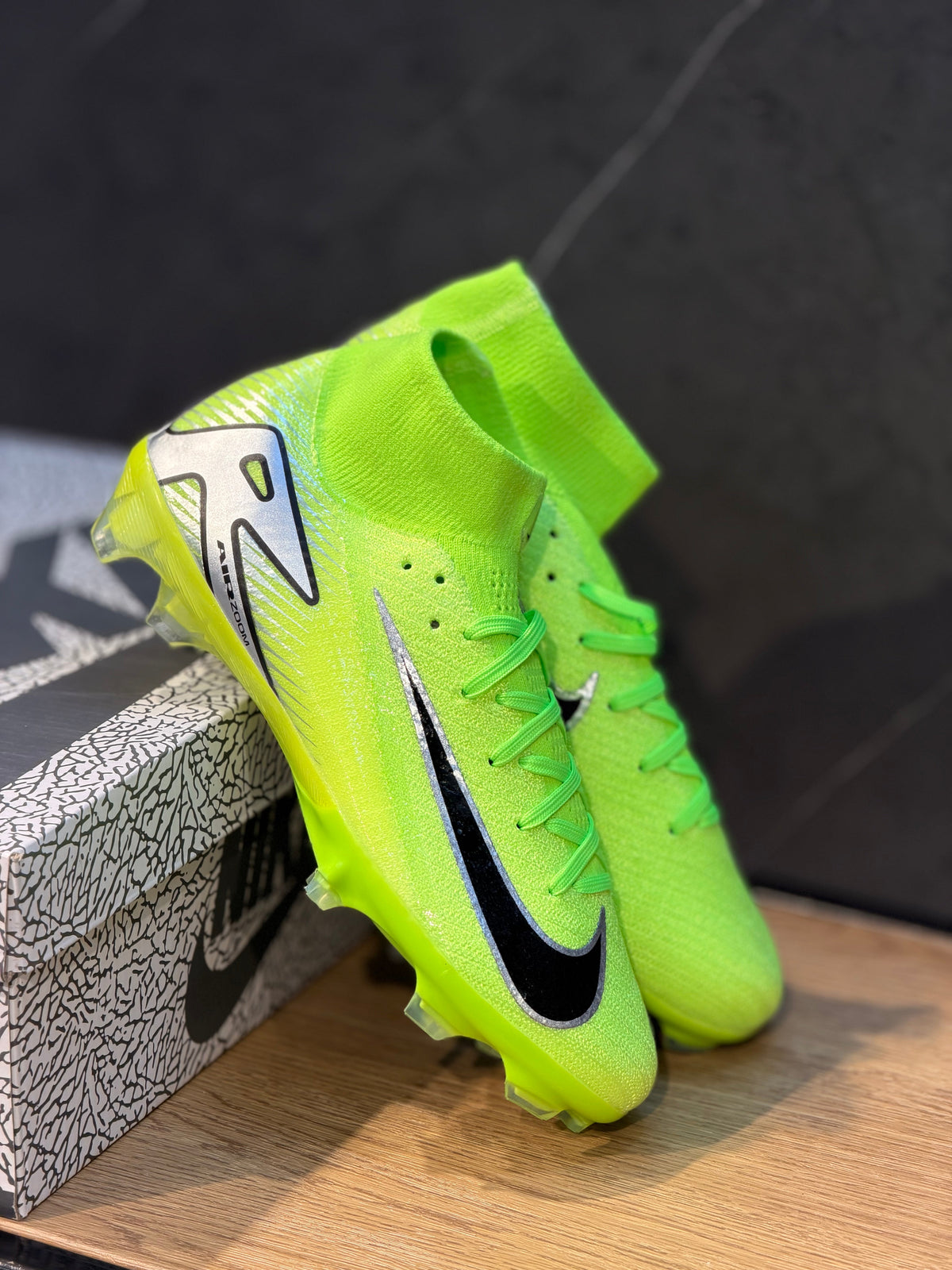 NIKE AIR GUAYO