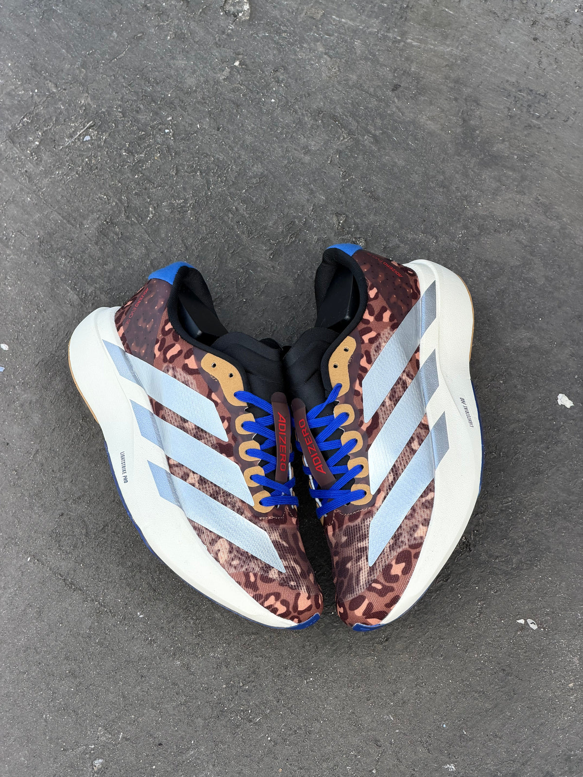 ADIDAS SL
