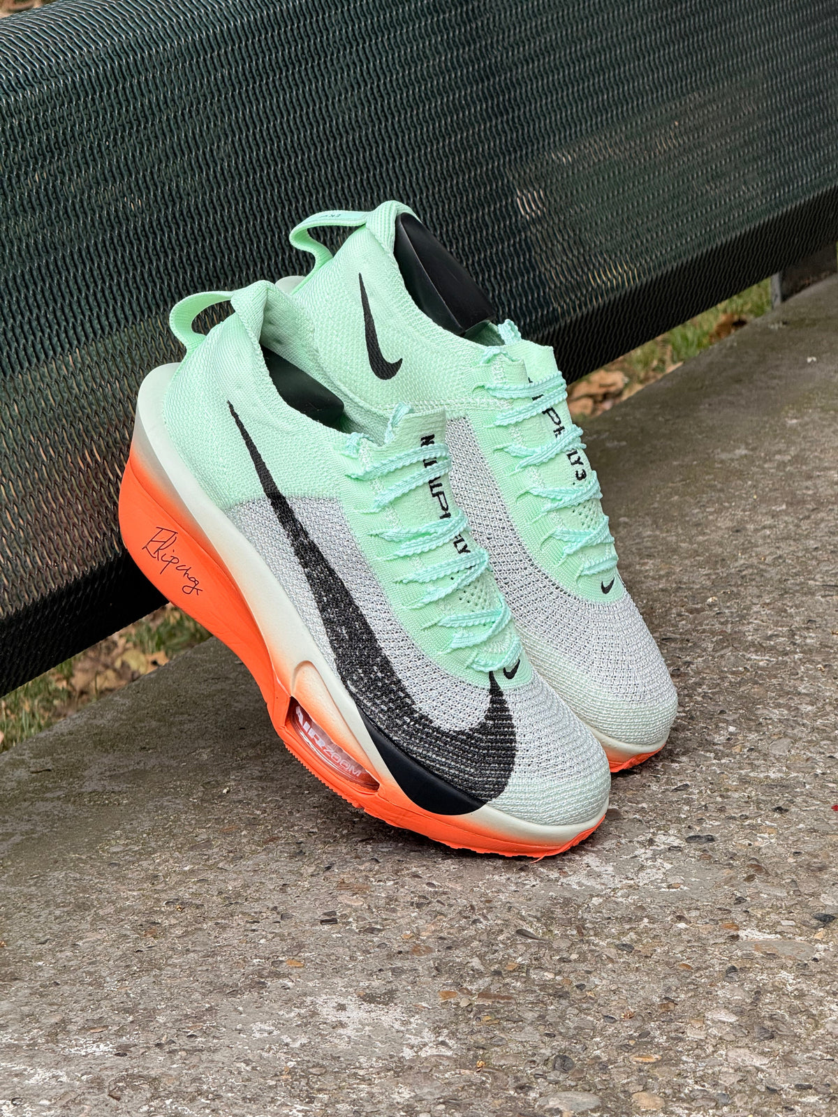 NIKE ALPHA FLY 3