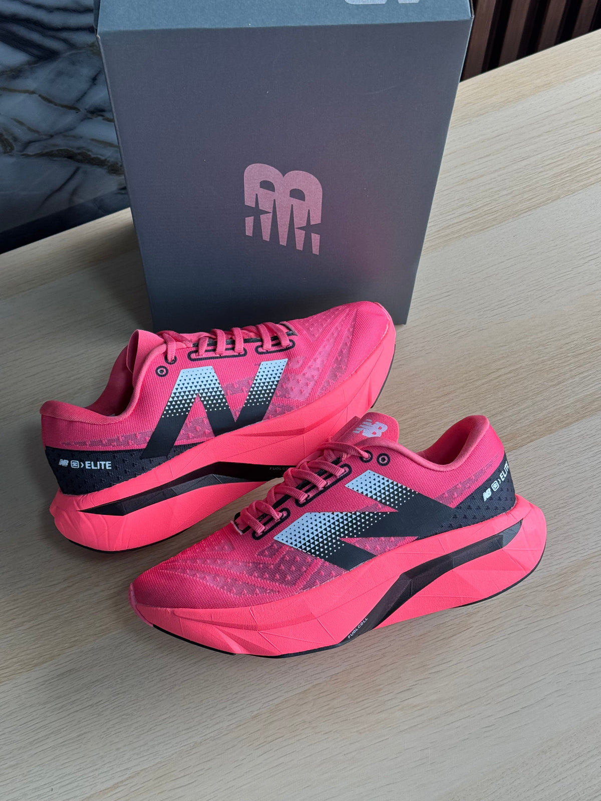 NEW BALANCE ELITE v4