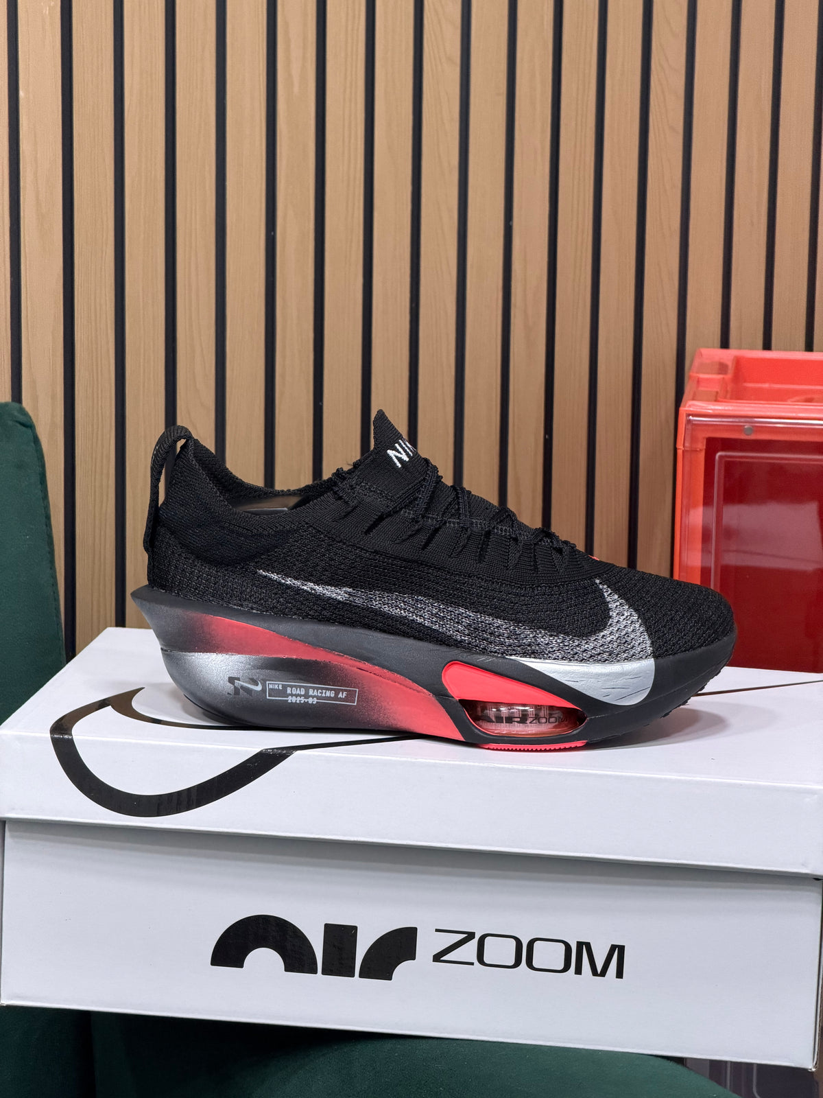 NIKE ALPHA FLY 2