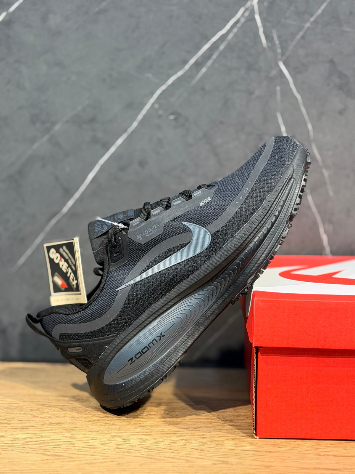 NIKE GORE-TEX