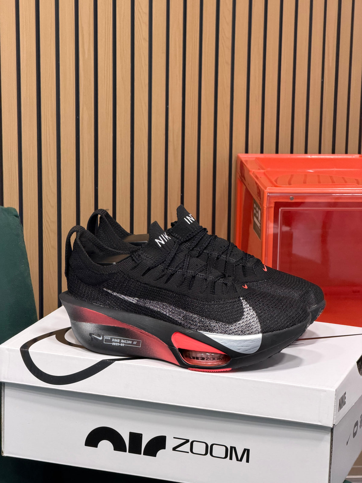 NIKE ALPHA FLY 2