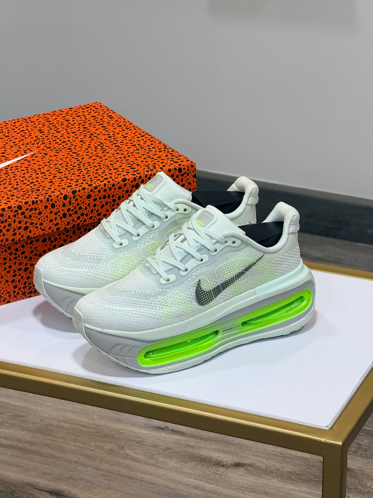 NIKE VOMERO PREMIUM