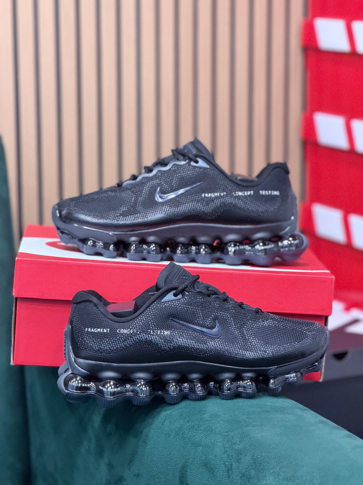 NIKE AIR MAX