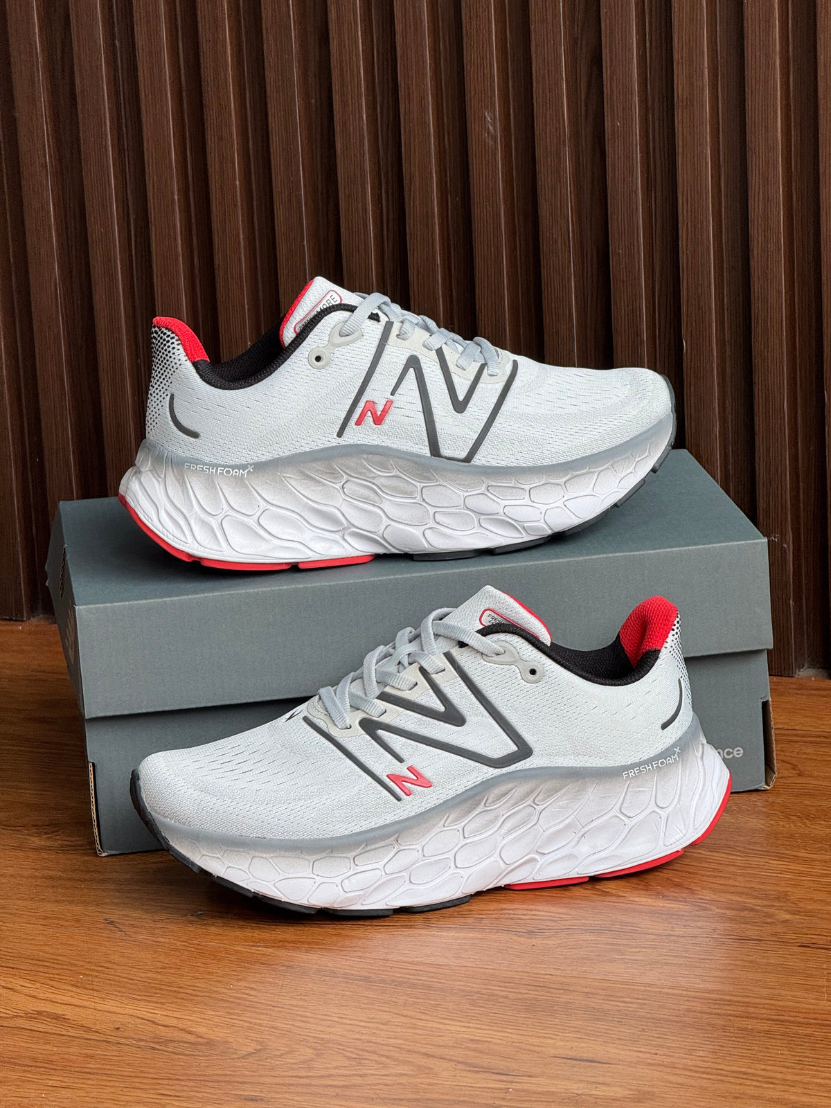 NEW BALANCE