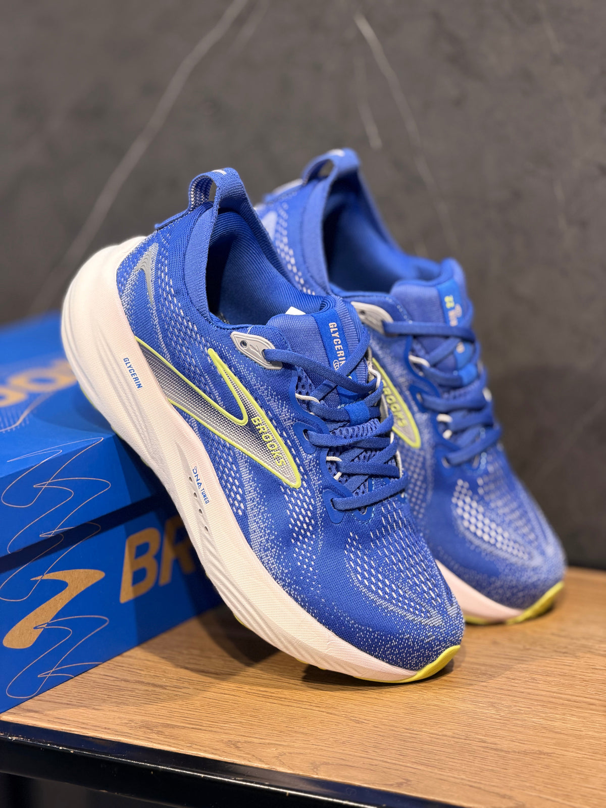 BROOKS