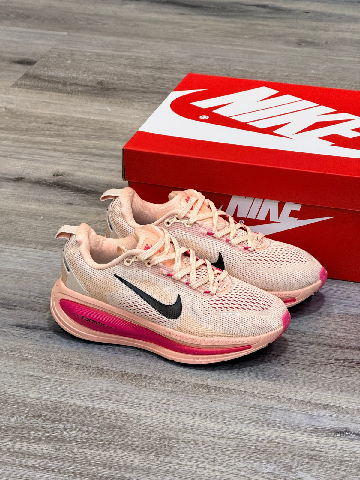 NIKE VOMERO 18