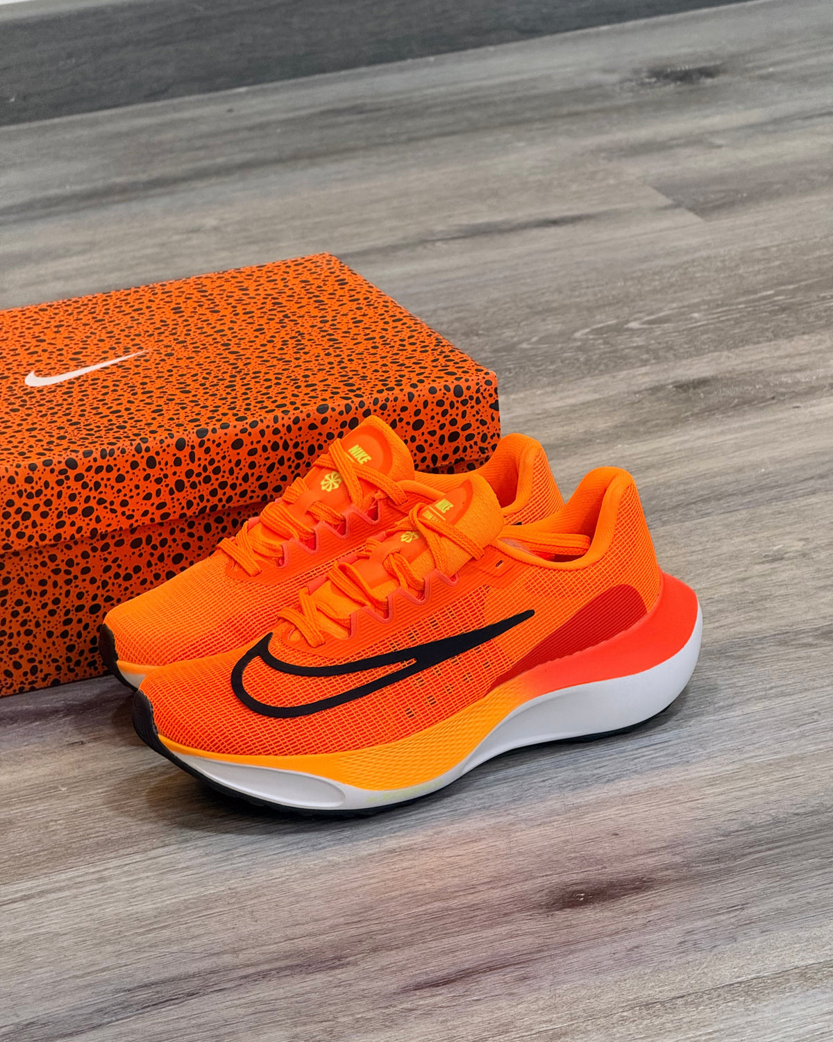 NIKE ZOOM FLY 5