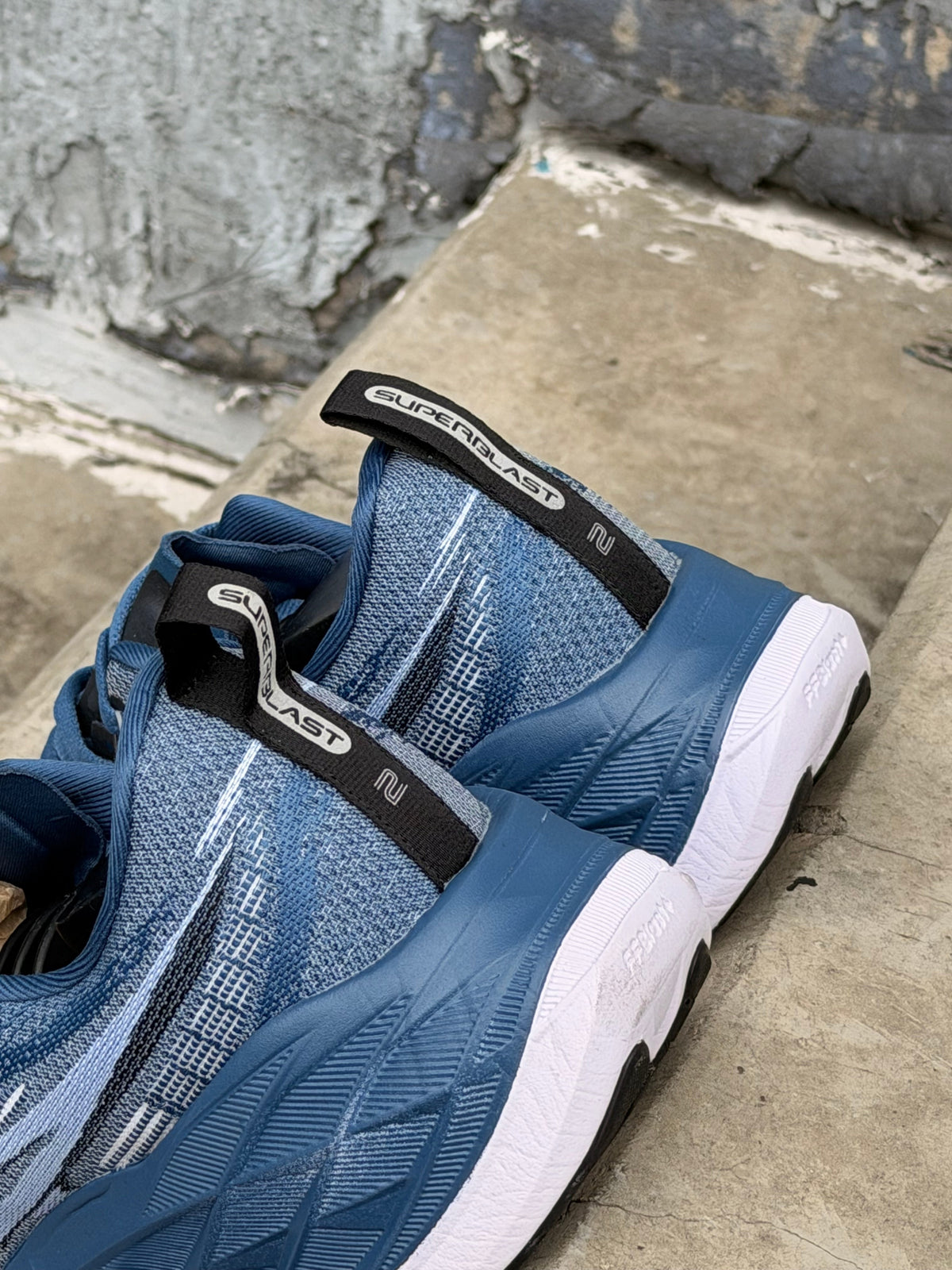 ASICS SUPERBLAST 2