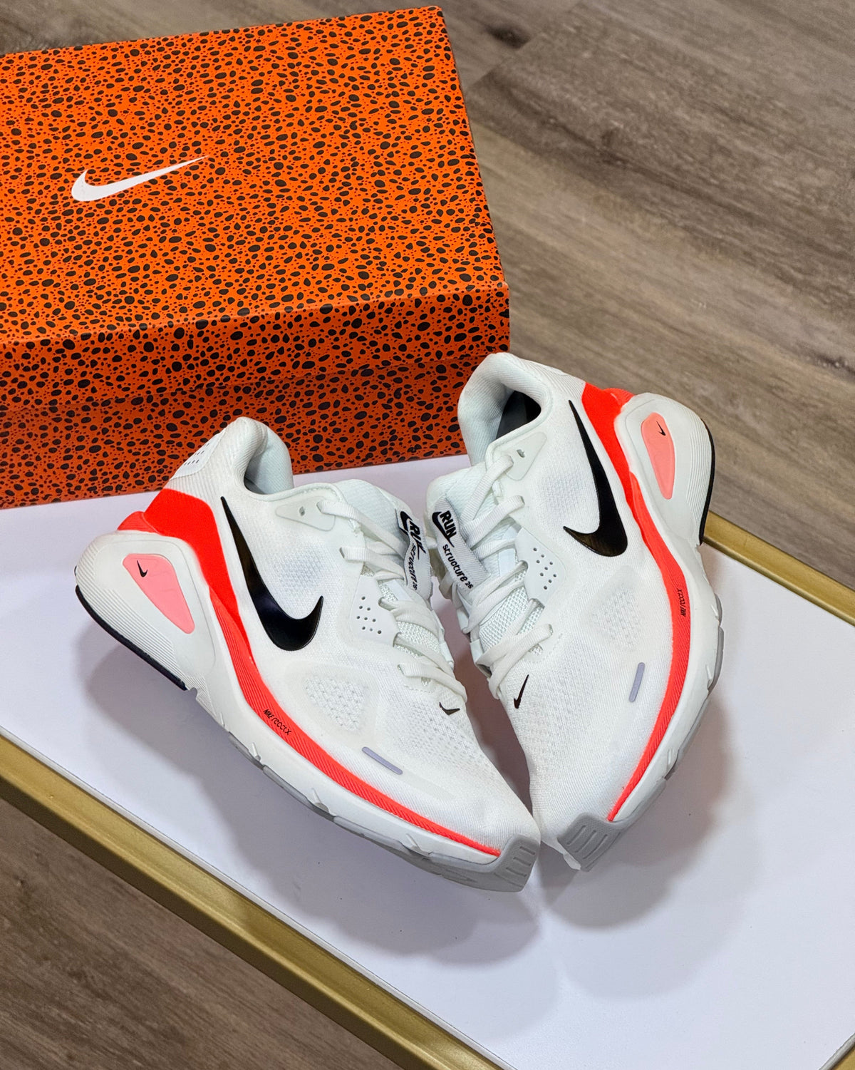 NIKE STRUCTURE 26