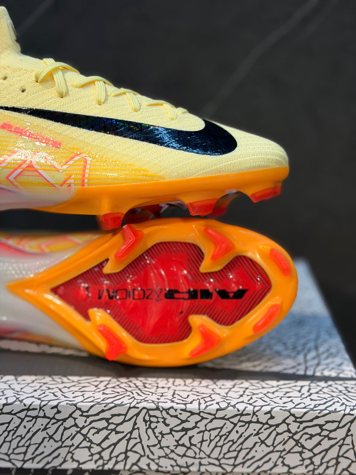 NIKE GUAYO GAMA MEDIA