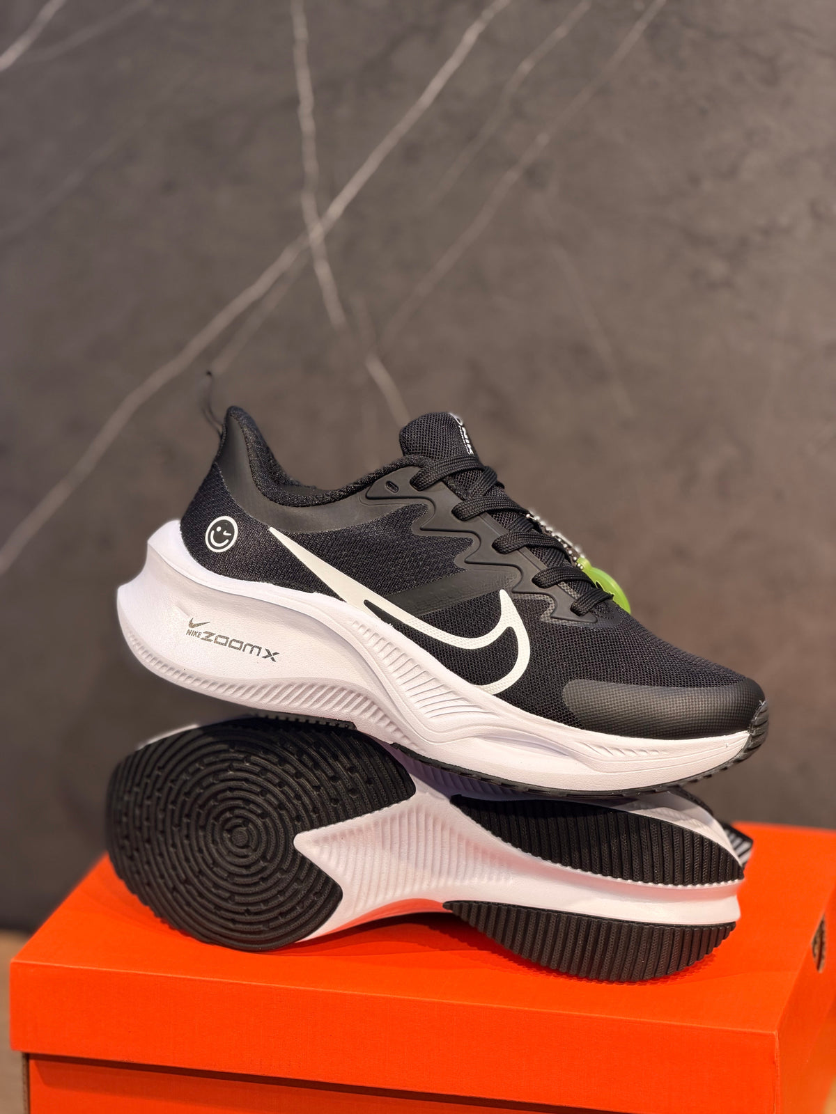NIKE ZOOM X