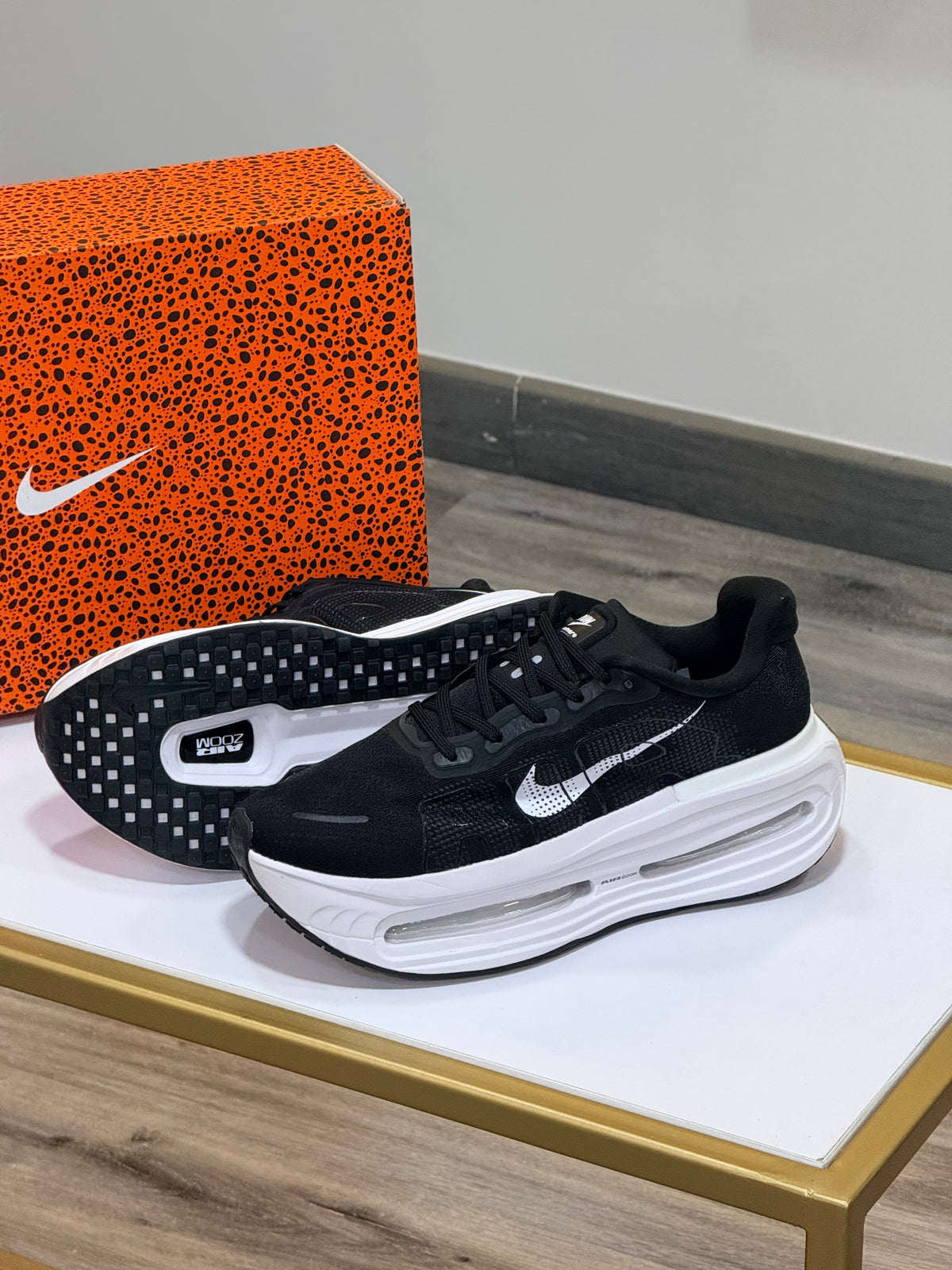 NIKE VOMERO PREMIUM