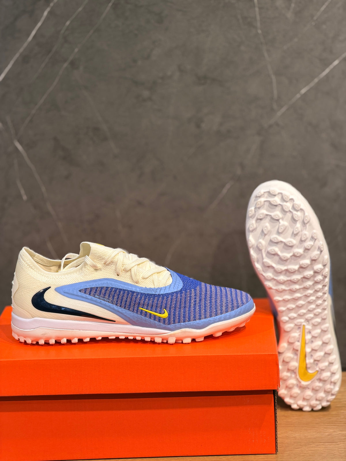 NIKE TORRETIN