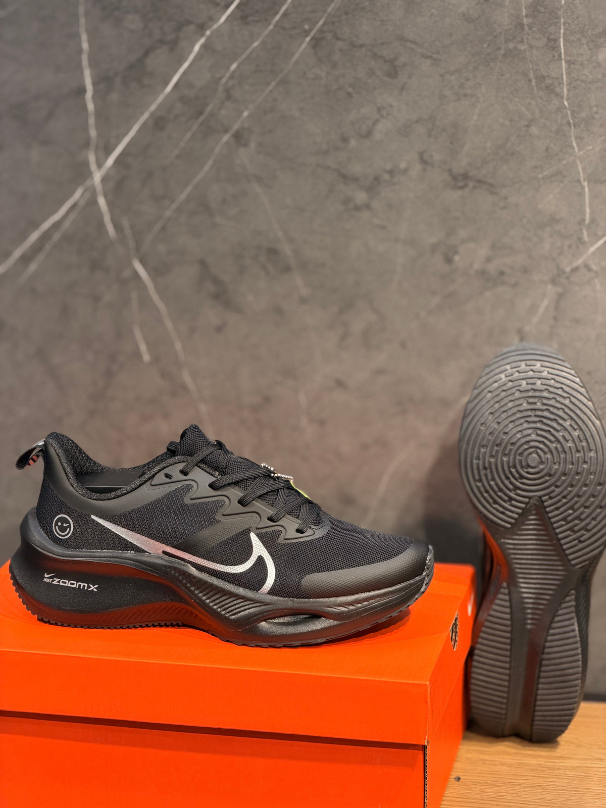 NIKE ZOOM X