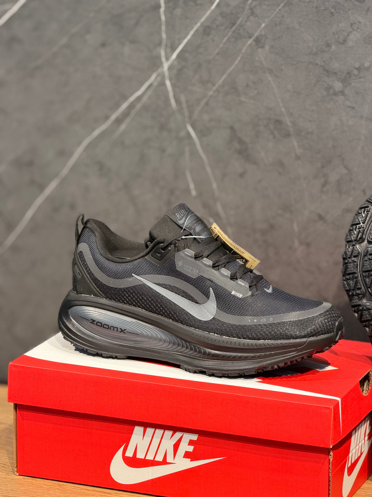 NIKE GORE-TEX