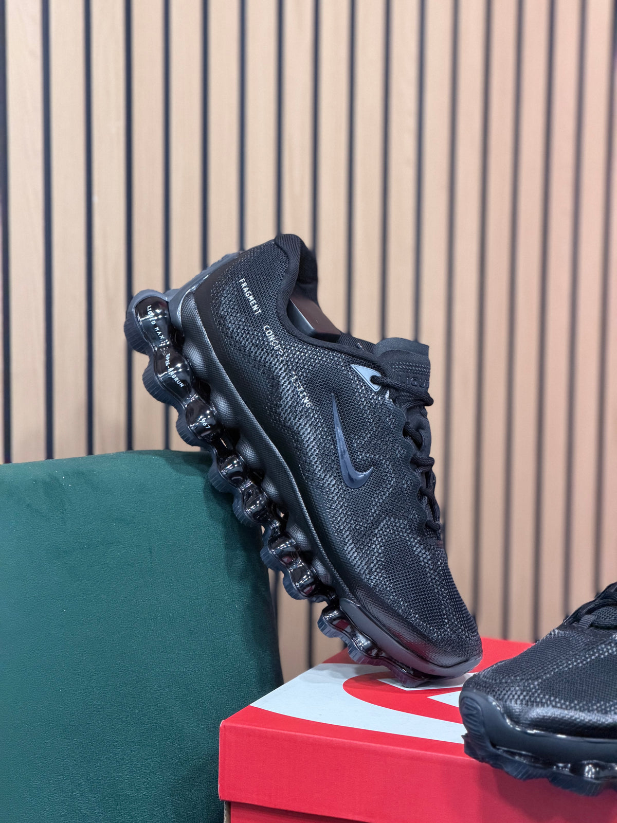 NIKE AIR MAX