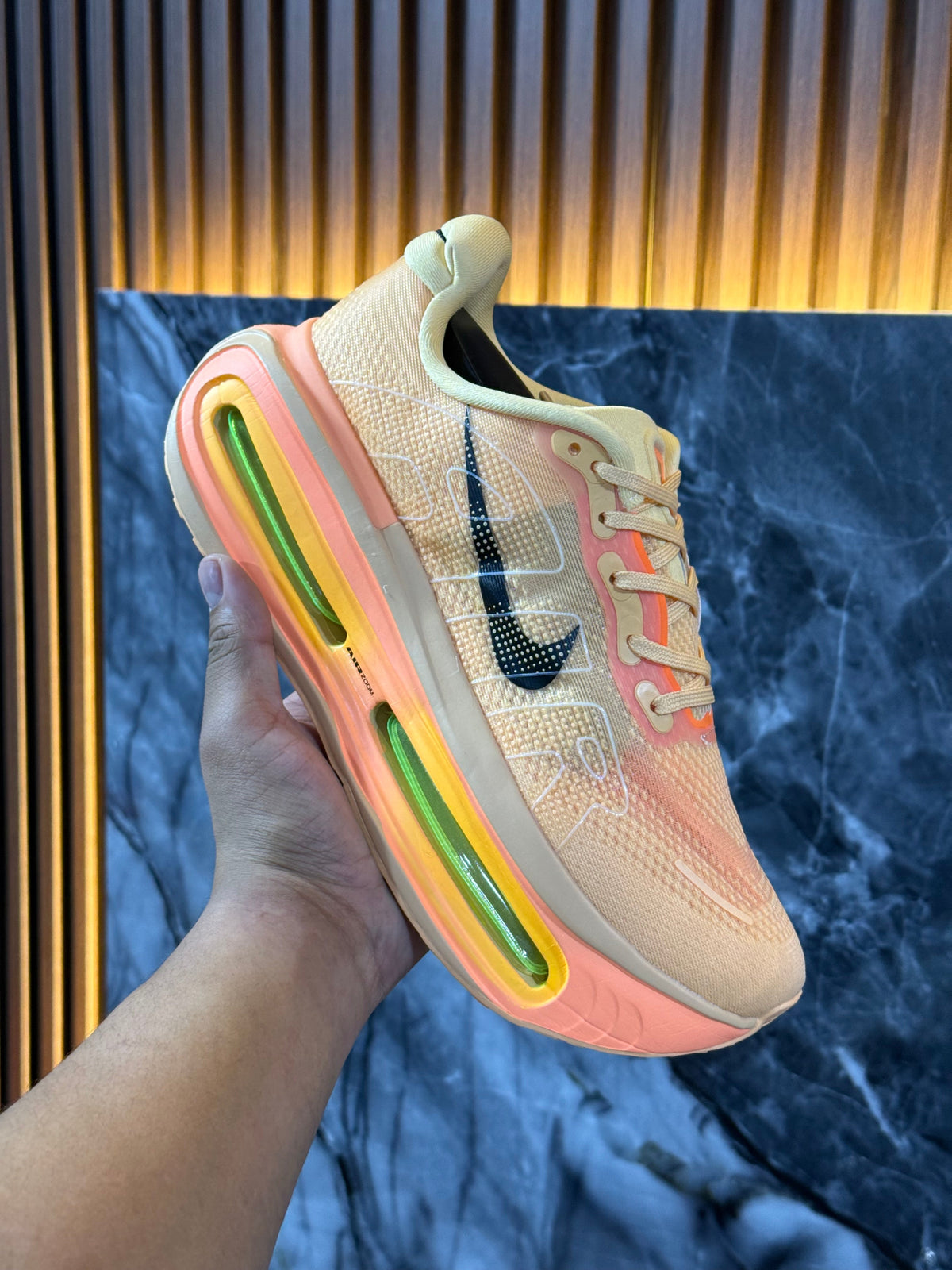 NIKE VOMERO PREMIUM
