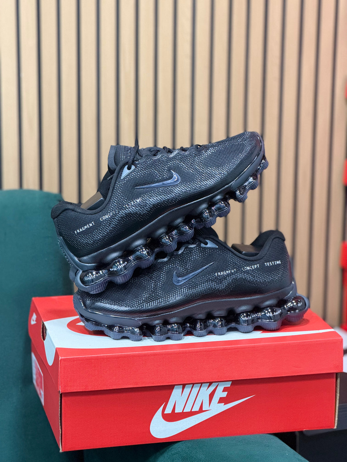 NIKE AIR MAX