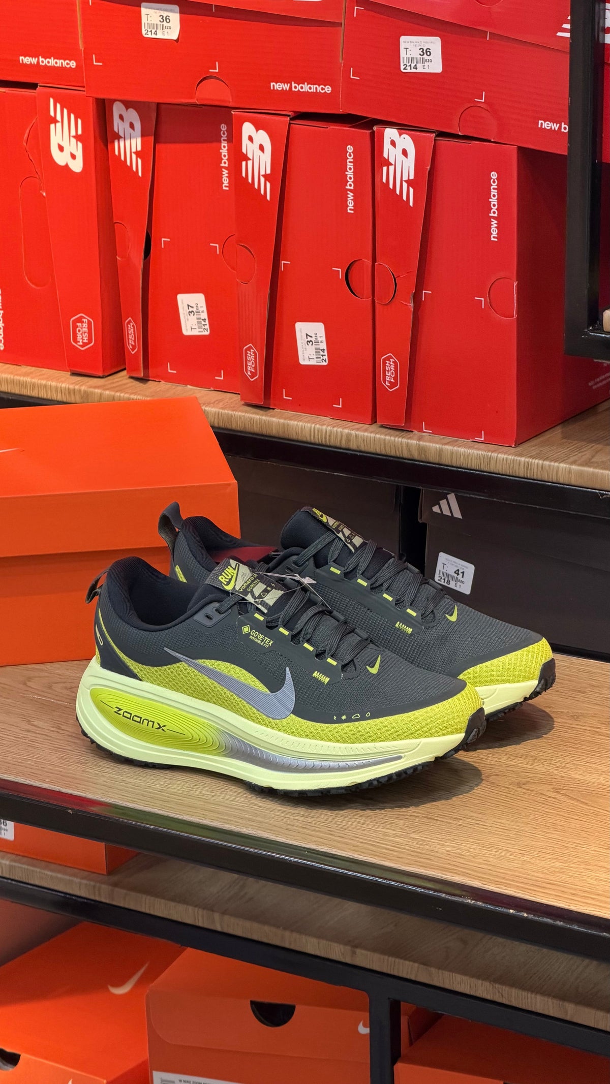 NIKE GORE-TEX 18