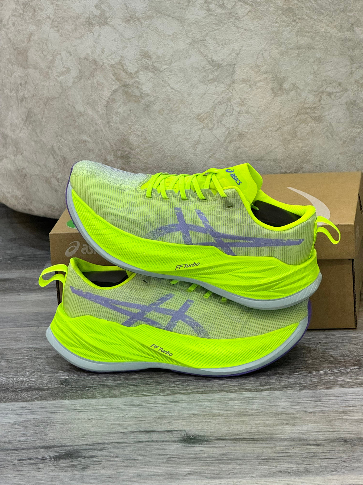 ASICS SUPERBLAST
