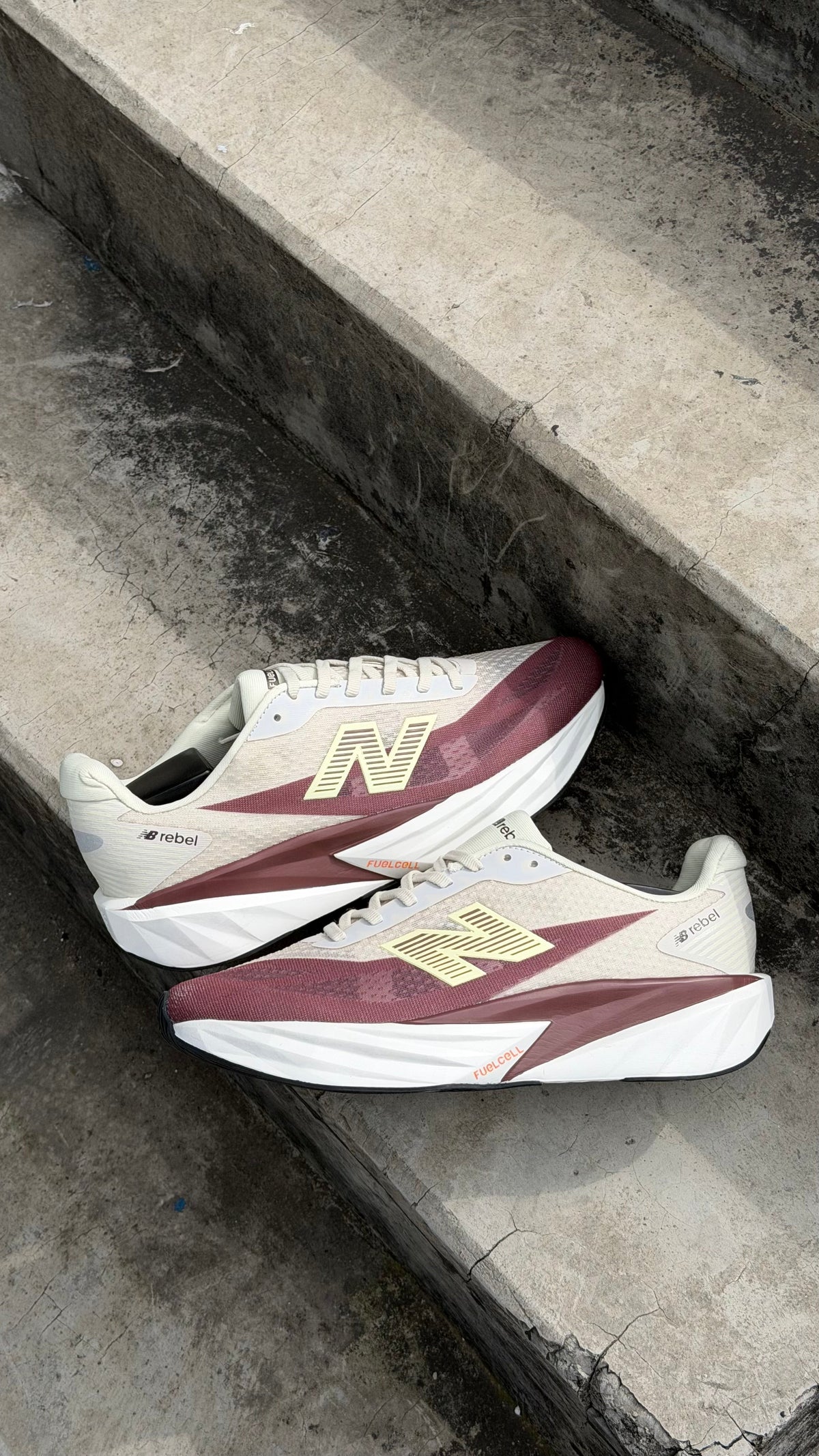 NEW BALANCE REBEL