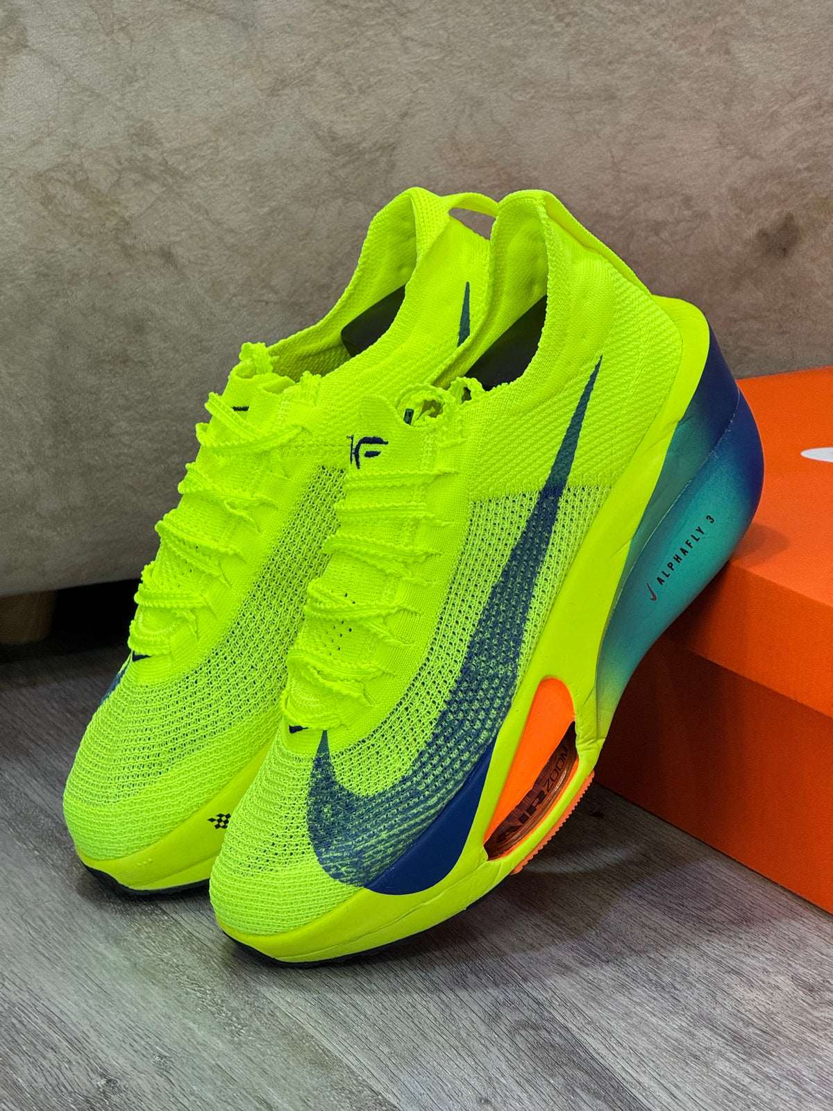 NIKE ALPHA FLY 3
