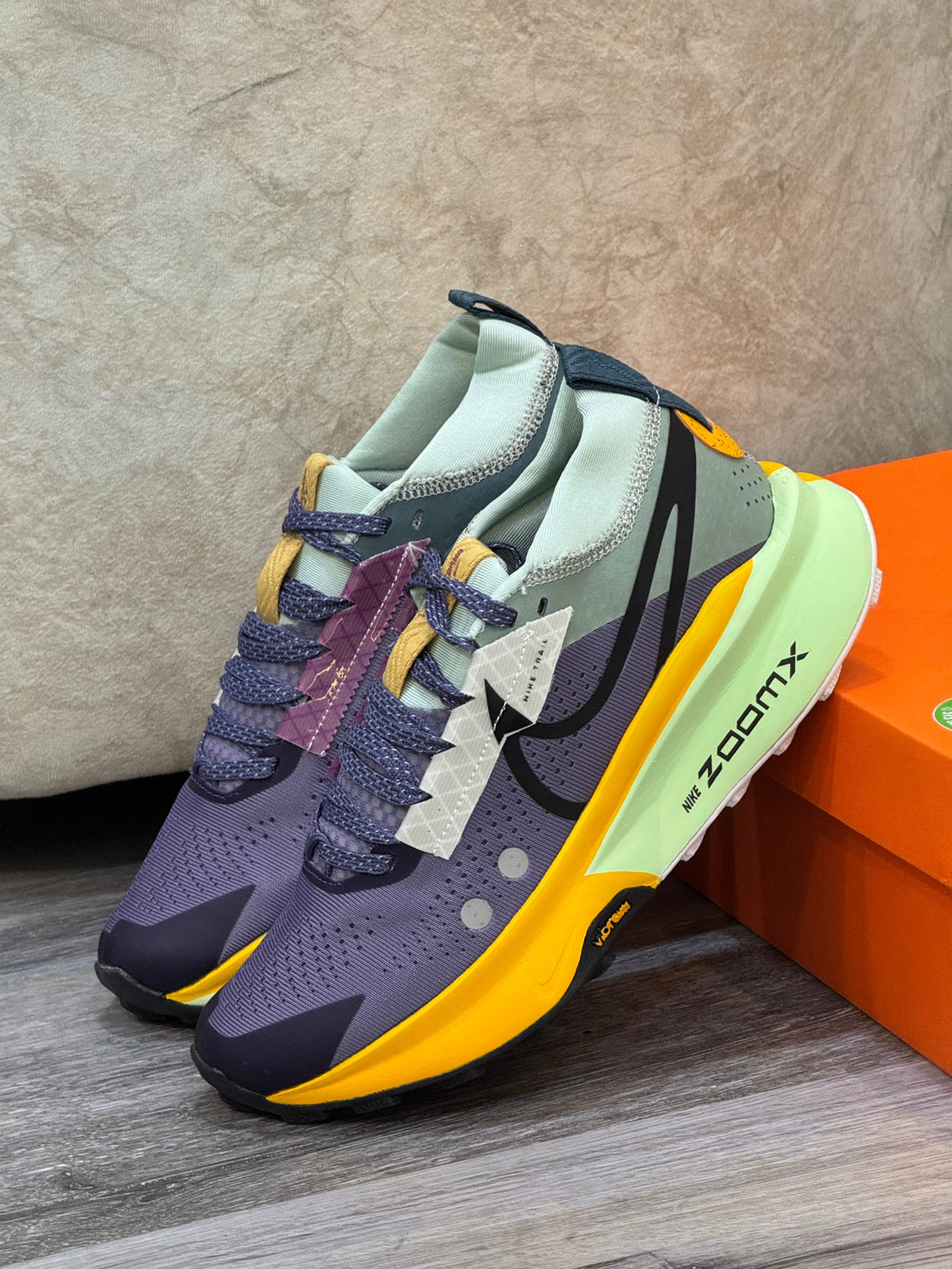 NIKE ZEGAMA 2